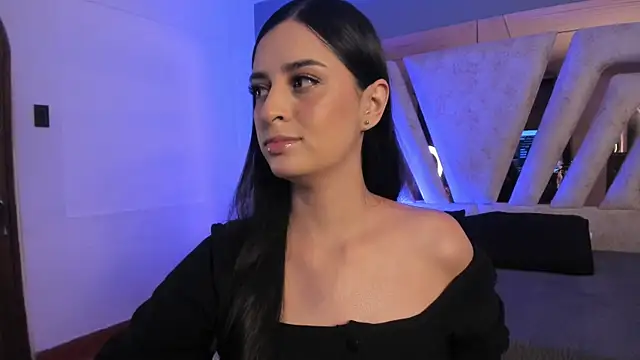 Snapshot of _NatachaDiaz_ chatting on April 2026 11:28:01 AM NatachaDiaz online show from April 2026 11:28:01 AM