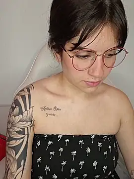 kuritto  online show from February 2026 02:11:01 AM