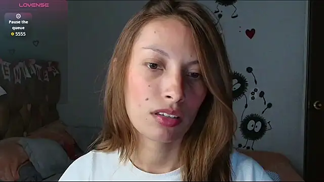 Snapshot of Sweet_moon_v_ chatting on February 2026 12:07:01 AM Sweet moon v online show from February 2026 12:07:01 AM