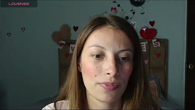 Snapshot of Sweet_moon_v_ chatting on February 2026 11:15:01 PM Sweet moon v online show from February 2026 11:15:01 PM