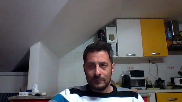 Snapshot of colosone chatting on April 2026 09:02:02 PM colosone online show from April 2026 09:02:02 PM