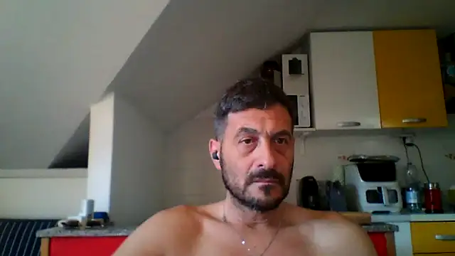 Snapshot of colosone chatting on May 2026 06:43:01 AM colosone online show from May 2026 06:43:01 AM