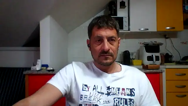 Snapshot of colosone chatting on May 2026 05:54:01 AM colosone online show from May 2026 05:54:01 AM