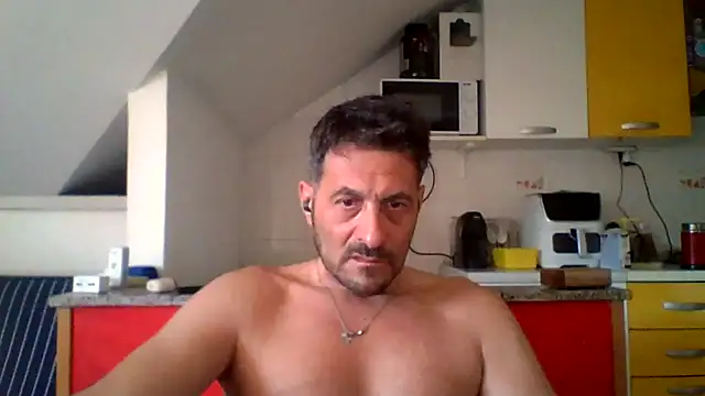Snapshot of colosone chatting on May 2026 06:49:01 AM colosone online show from May 2026 06:49:01 AM
