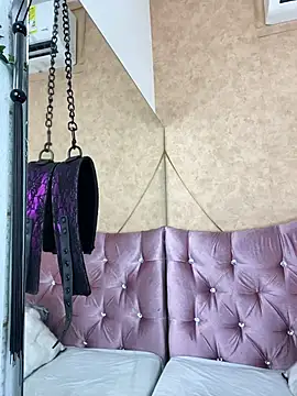 Missy 22  online show from April 2026 01:46:01 PM