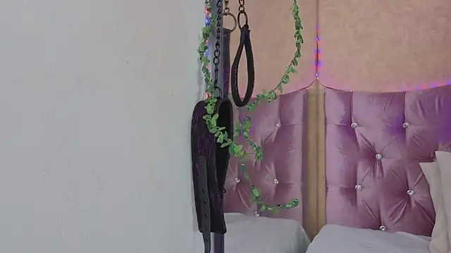 Missy 22  online show from March 2026 01:57:01 PM