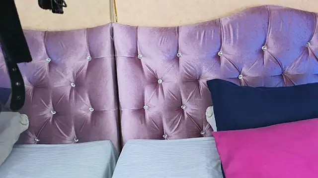 Missy 22  online show from April 2026 01:45:02 PM