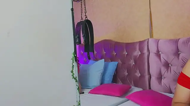 Missy 22  online show from April 2026 01:49:01 PM