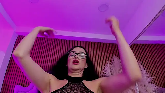 Violett hott  online show from March 2026 12:54:01 PM