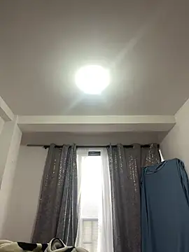 Violett hott  online show from April 2026 11:39:01 AM