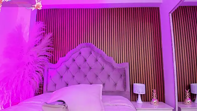 Violett hott  online show from March 2026 12:09:01 PM