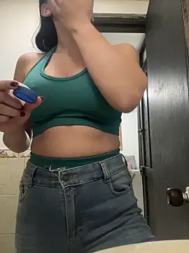 Violett hott  online show from May 2026 12:26:02 PM