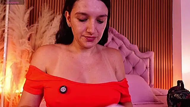 Violett hott  online show from May 2026 12:46:02 PM