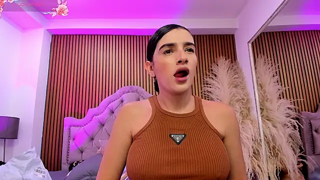 Violett hott  online show from March 2026 12:23:01 PM