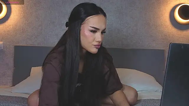 LushMirai online show from February 2026 01:11:01 PM