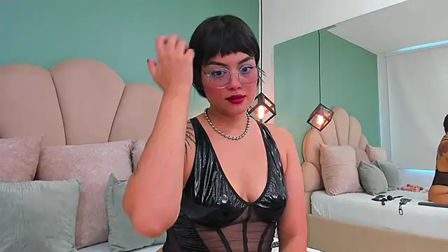 Snapshot of barbara_mmoon chatting on March 2026 05:14:01 PM barbara mmoon online show from March 2026 05:14:01 PM