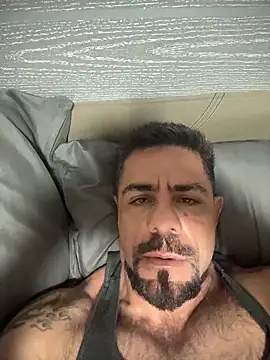 wolfbucker online show from April 2026 05:26:02 AM