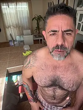 wolfbucker online show from February 2026 04:07:02 PM