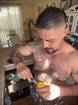 wolfbucker online show from April 2026 02:56:02 PM