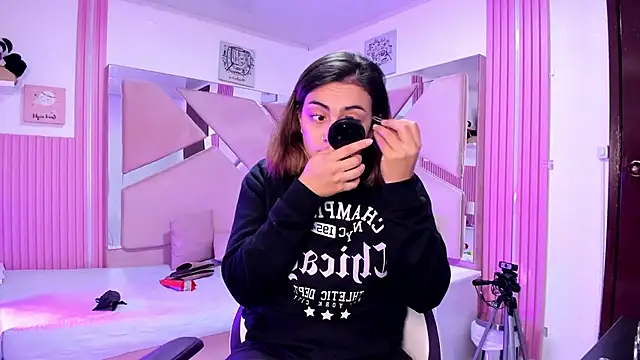 Snapshot of AprilSexx chatting on January 2026 01:14:01 PM AprilSexx online show from January 2026 01:14:01 PM