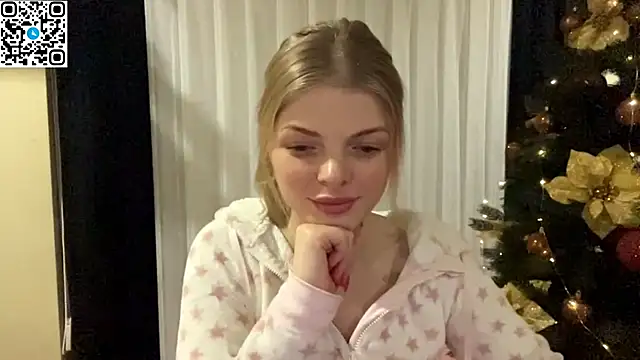 Sweet Sinn  online show from January 2026 10:25:02 PM