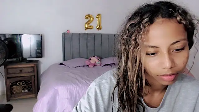 Snapshot of linda_brown_ chatting on June 2026 12:14:02 PM linda brown online show from June 2026 12:14:02 PM