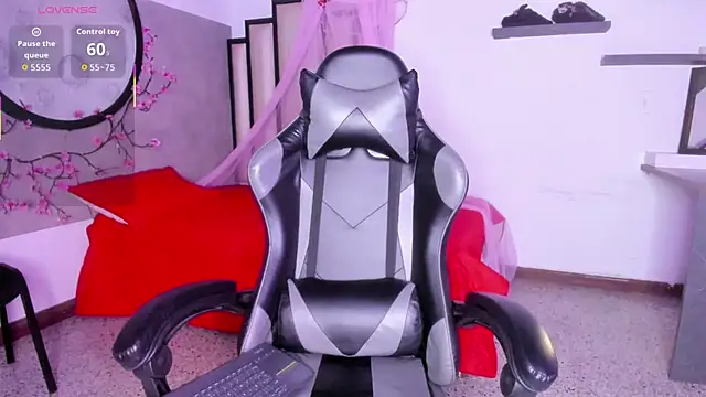 Luna  02 online show from March 2026 11:44:01 AM