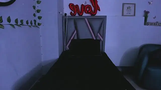 Luna  02 online show from April 2026 12:10:02 PM