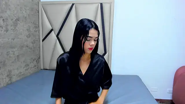 Luna  02 online show from April 2026 12:12:01 PM