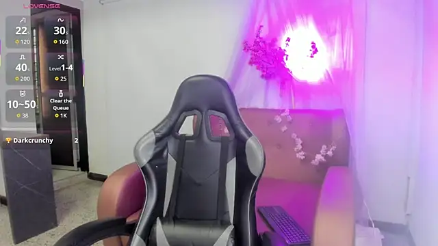 Luna  02 online show from March 2026 11:21:02 AM