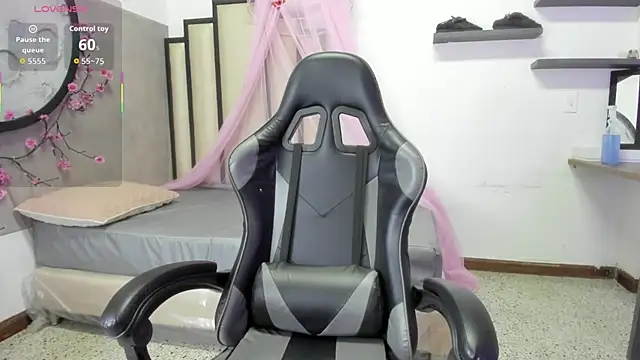 Luna  02 online show from March 2026 11:31:01 AM