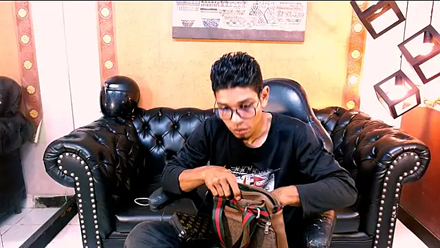 Jeik Lorens online show from January 2026 08:23:02 PM