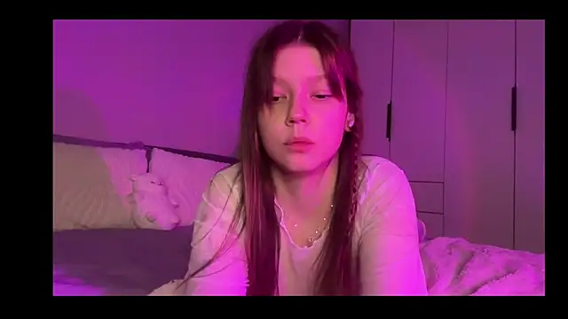 karalinhks online show from March 2026 07:30:03 PM