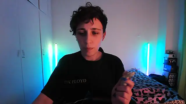 HoneyValentine online show from May 2026 07:34:01 PM