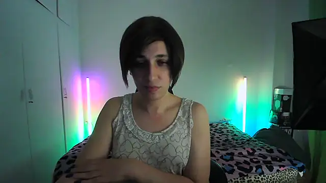 HoneyValentine online show from June 2026 07:41:02 PM