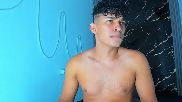 jamescurly00 online show from January 2026 01:20:01 AM