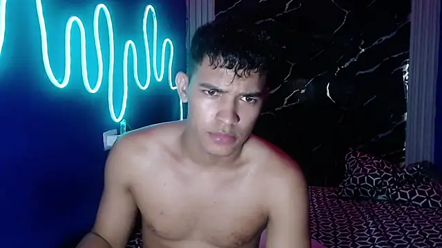 jamescurly00 online show from April 2026 08:38:01 AM