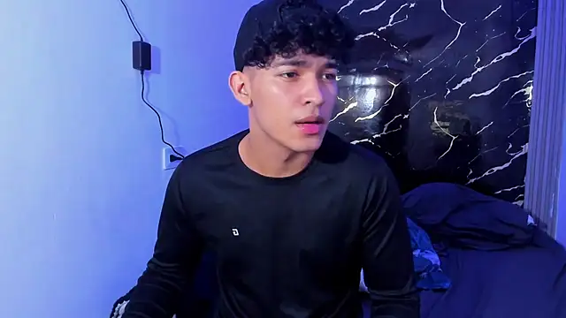 jamescurly00 online show from February 2026 05:16:02 AM