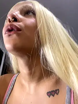 maddiie online show from January 2026 10:13:02 PM