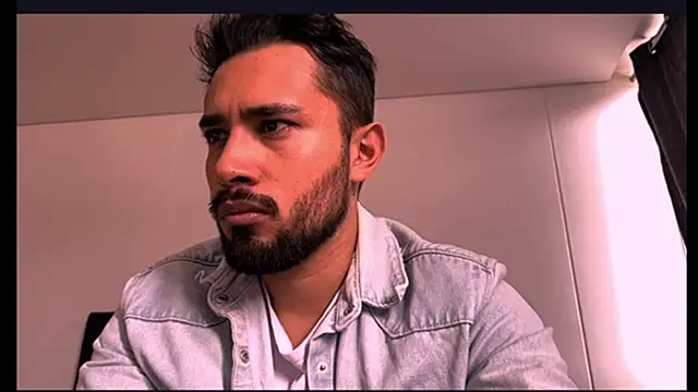 Snapshot of axell_torrez chatting on January 2026 08:24:02 PM axell torrez online show from January 2026 08:24:02 PM