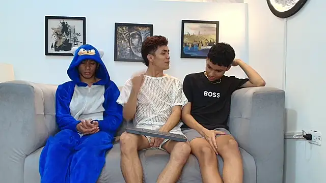 AVENGER BOYS2026 online show from January 2026 01:45:01 AM