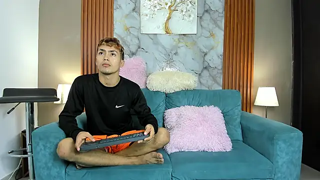 AVENGER BOYS2026 online show from February 2026 07:36:01 PM