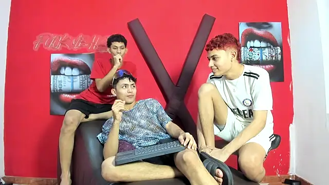 Snapshot of AVENGER_BOYS2026 chatting on May 2026 07:22:02 PM AVENGER BOYS2026 online show from May 2026 07:22:02 PM