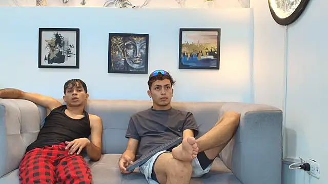 AVENGER BOYS2026 online show from January 2026 01:23:02 AM