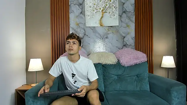 AVENGER BOYS2026 online show from April 2026 07:15:01 AM