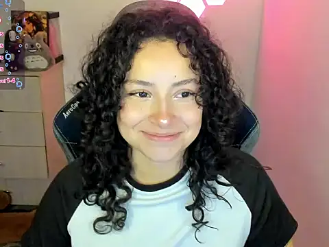 emillyaqua online show from February 2026 10:53:01 PM