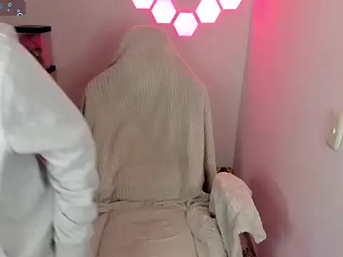 emillyaqua online show from January 2026 09:10:02 PM