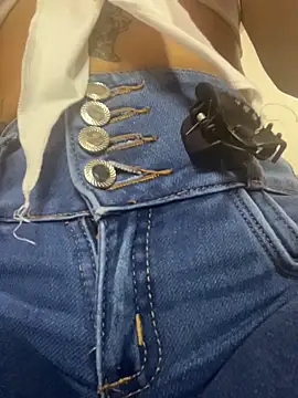 Michelle ec online show from April 2026 07:37:02 PM