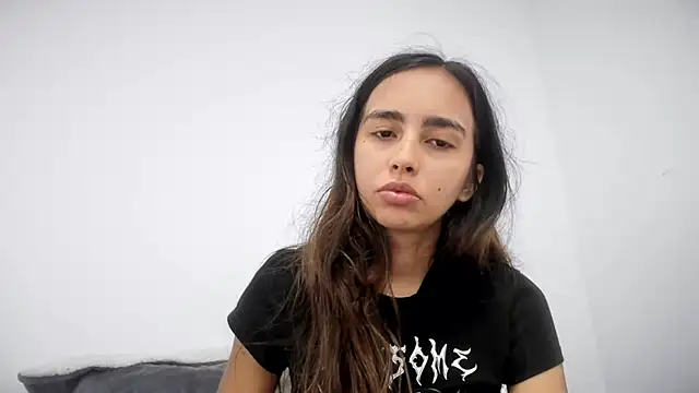 Sarah sumemers online show from March 2026 08:08:02 PM