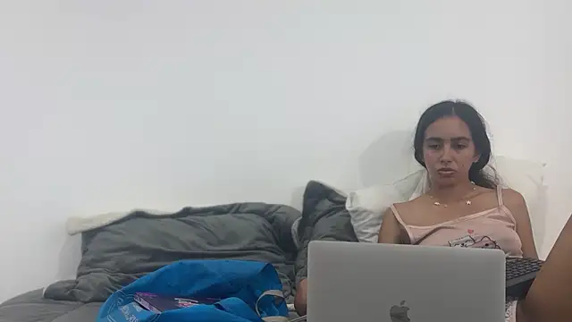 Sarah sumemers online show from June 2026 08:14:01 PM